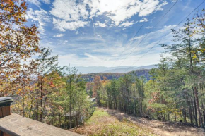 Smokies Cabin with Mtn Views about 10 Mi to Natl Park!